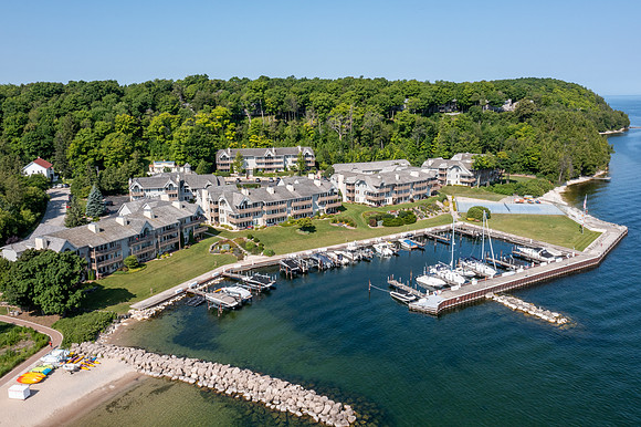 Sister Bay Yacht Club Resort-5