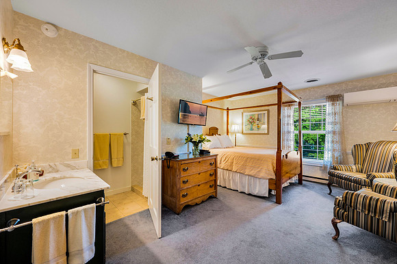 Eagle Harbor Inn DDC CoOp-21