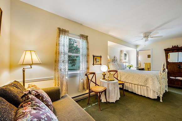 Eagle Harbor Inn DDC CoOp-22