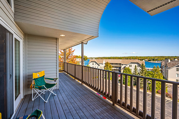 Sister Bay Yacht Club 574B-18