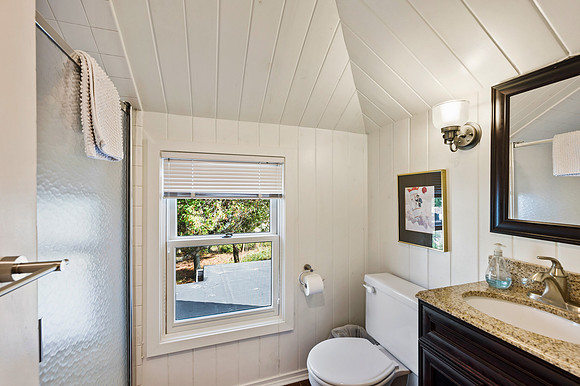 3990 Glidden Drive Sturgeon Bay Web-30