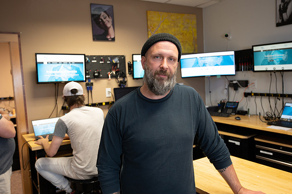 Quantum Technologies Brilliant-257