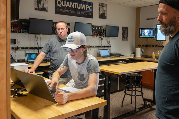 Quantum Technologies Brilliant-223