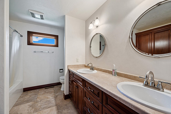 1356 Kinsey Bay Liberty Grove-web-41