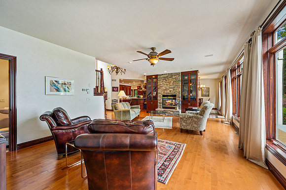 1356 Kinsey Bay Liberty Grove-web-19