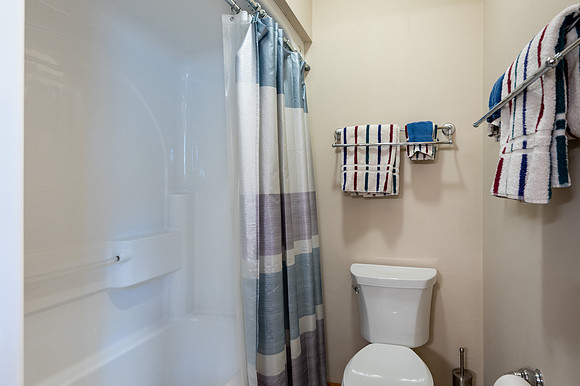 Web 7530 West Kangaroo Lake Rd Baileys Harbor-12