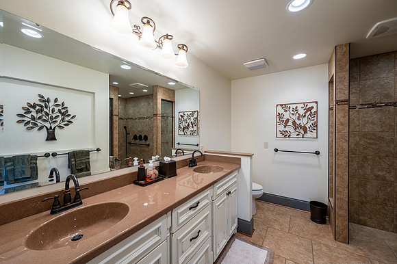 Web 7530 West Kangaroo Lake Rd Baileys Harbor-31