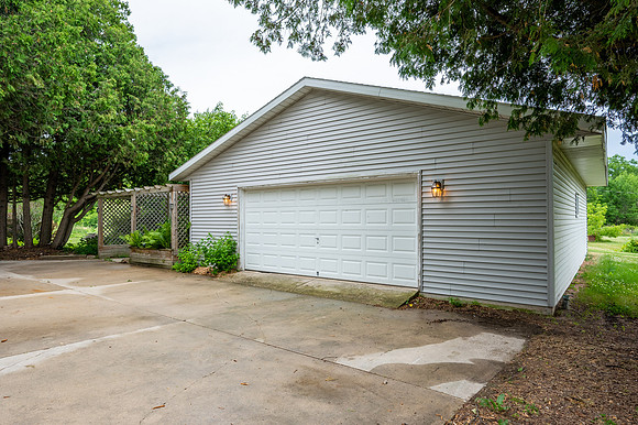 6834 Edgewood Ct Nasewaupee-31