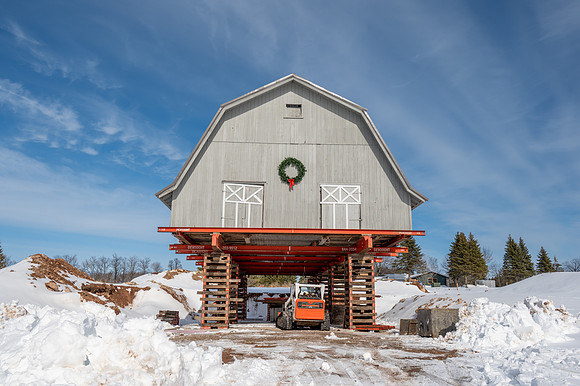 Little Sister Barn Move to Final Place-397