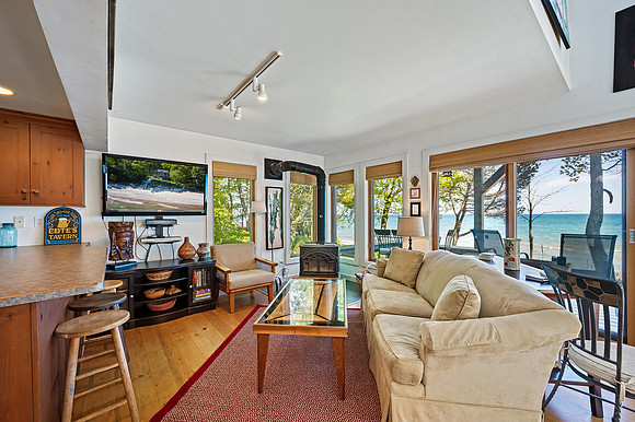2954 Lake Forest Park Road Sturgeon Bay-15