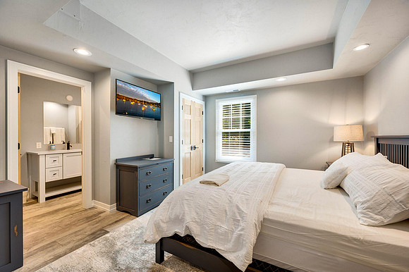 Fish Creek Lodge Front unit-30