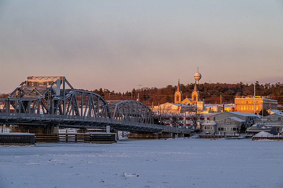 Sturgeon Bay Waterfront Golden Hour Winter-27
