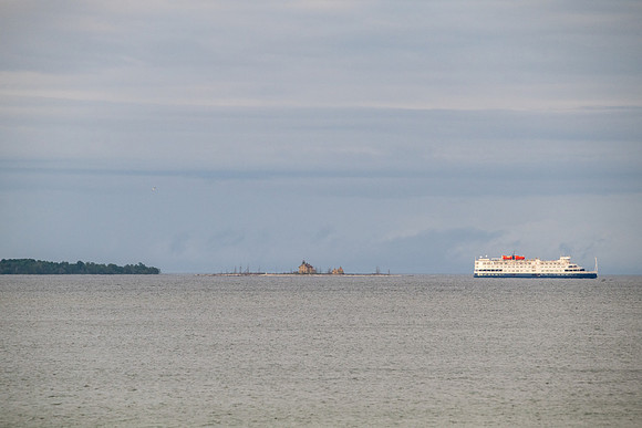 Cruise Ship Pilot Island-112