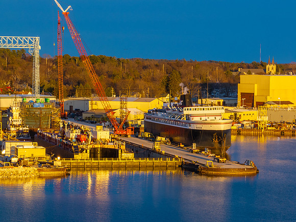 Badger at Shipyard-10-HDR