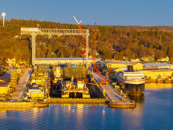 Badger at Shipyard-68-HDR