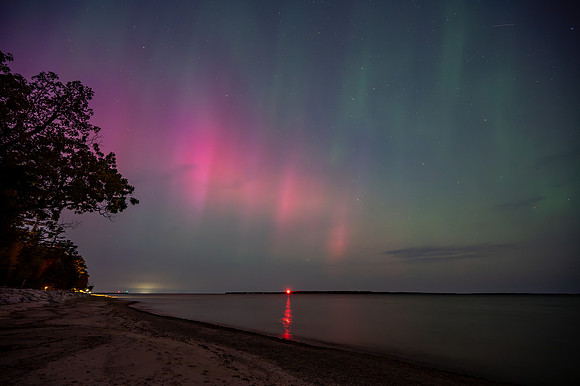 Day to Night Northern Lights Isle View-261