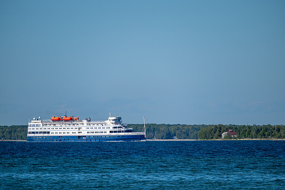 Cruise Ship DD-81