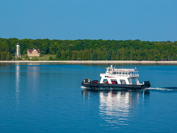 Ferry Zoomed-86-HDR