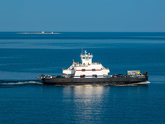 Ferry Zoomed-167-HDR