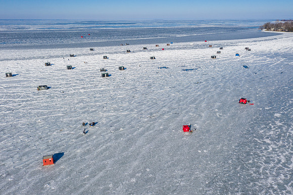 01-23-2021-Dan Eggert-Little Sturgeon Outer Ice Fishing-5