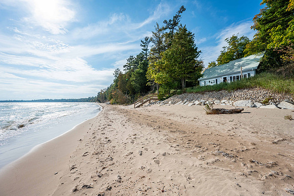 6934 Hwy 57 Baileys Harbor-31