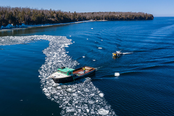 03-19-2021-Dan Eggert-Gills Rock Fish Tug Roamer Ice-1