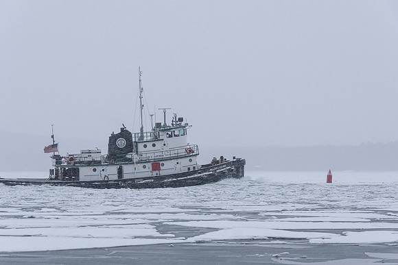 William C Gaynor Tug Snowy John J Boland winter arrival assist-1