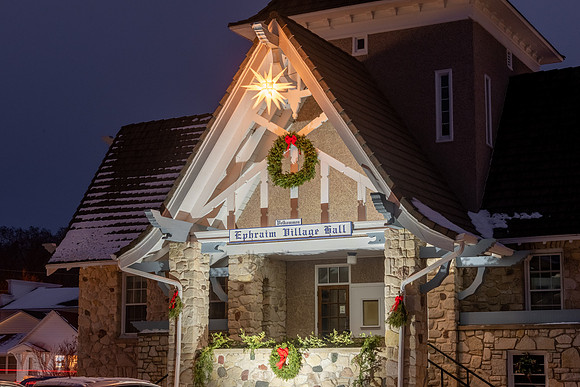 01-03-2021-Dan Eggert-Ephraim Holiday lights night winter-8