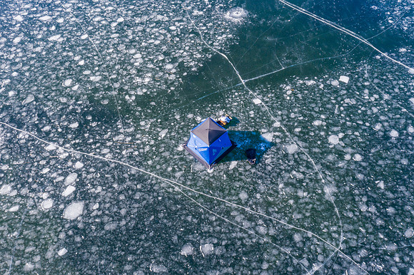 01-23-2021-Dan Eggert-Egg Harbor Ice Fishing-3