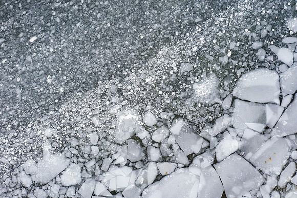 01-01-2021-Dan Eggert-Egg Harbor Marina Ice-7