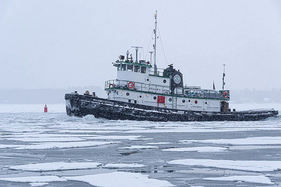 William C Gaynor Tug Snowy John J Boland winter arrival assist-3