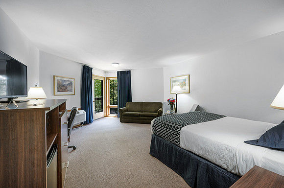 Pine Grove Resort 2022-23